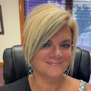 Meet your Posher, Michele